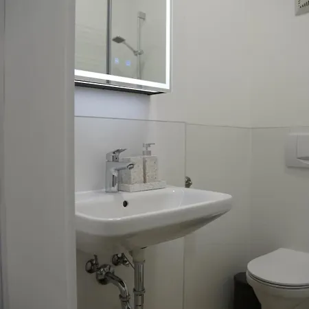 Quiet Design With Free Parking Apartment Graz