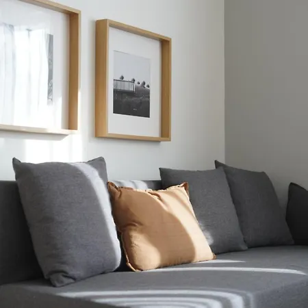 Quiet Design With Free Parking Apartment